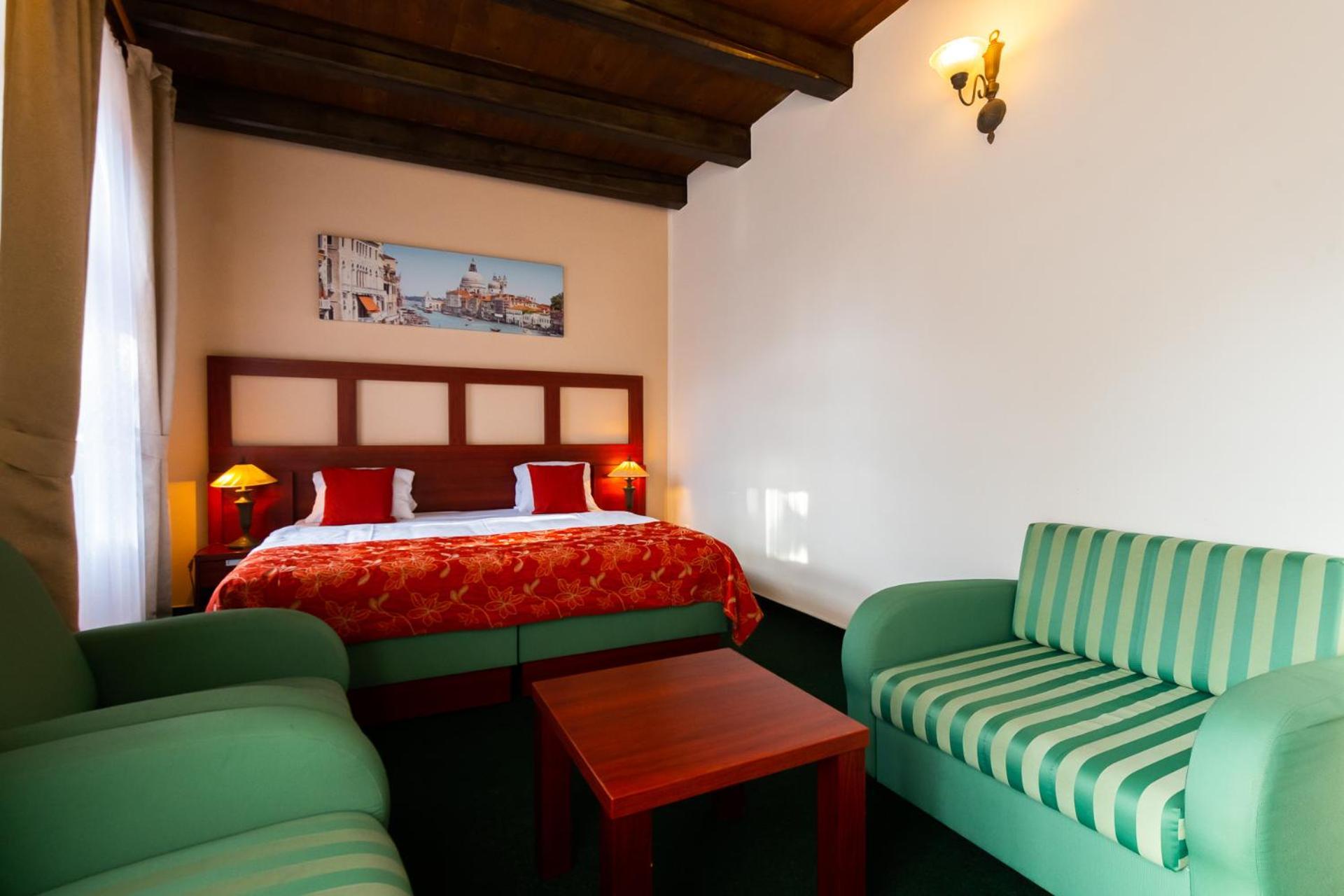 Hotel Vivaldi Apartments 3*